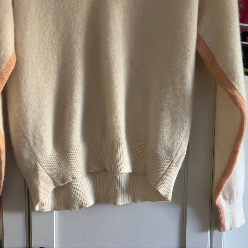 Sweaty Betty Recline Wool V Neck Sweater in Lily White Size Small - Picture 5 of 9